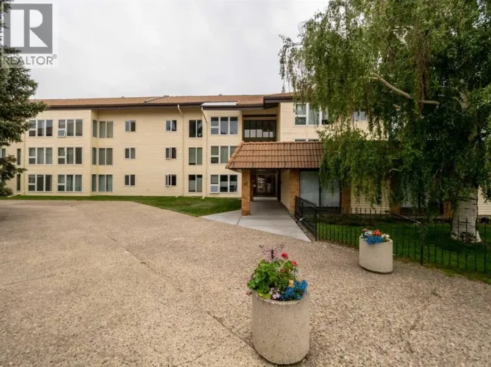 302, 65 Temple Boulevard  W, Lethbridge