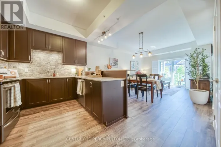 302 - 660 GORDON STREET, Whitby