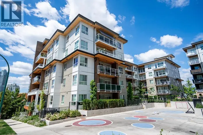 302 723 GROVER AVENUE, Coquitlam