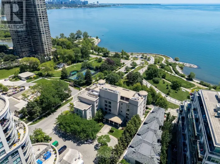 302 - 80 PALACE PIER COURT, Toronto