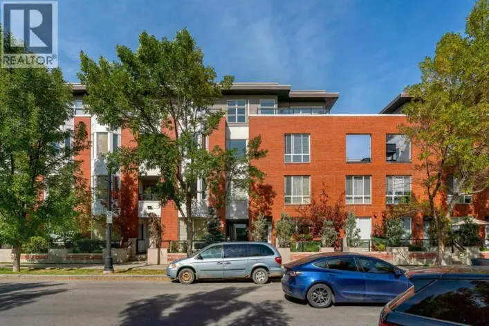 302, 830 Centre Avenue NE, Calgary