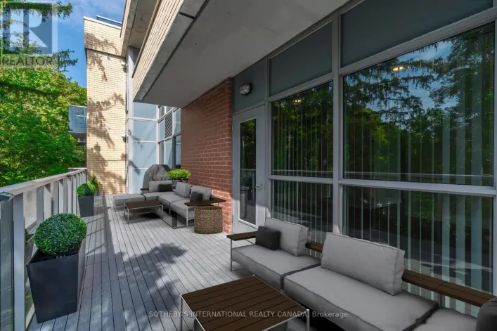 302 - 8302 ISLINGTON AVENUE, Vaughan