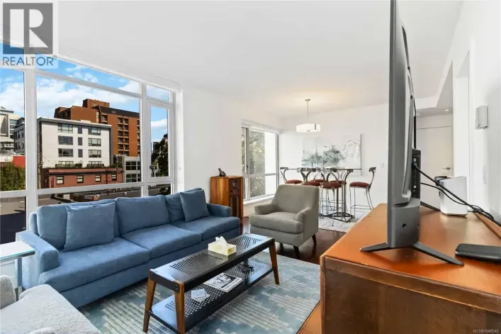 302 838 Broughton St, Victoria