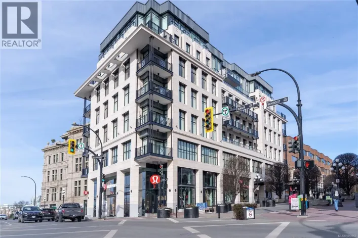 302 888 Government St, Victoria