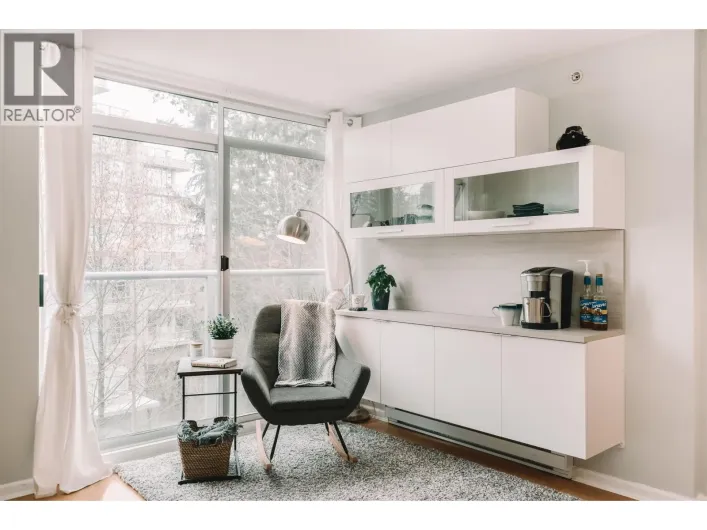 302 9288 UNIVERSITY CRESCENT, Burnaby