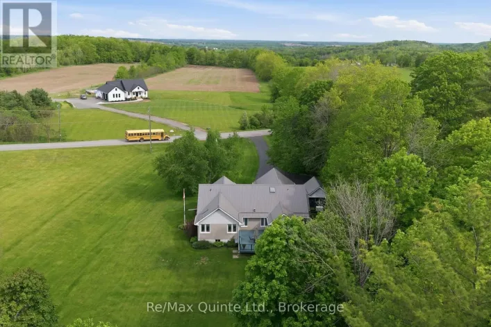 302 CLEARVIEW ROAD, Belleville