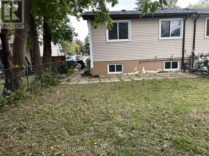 302 CLIFFWOOD ROAD, Toronto