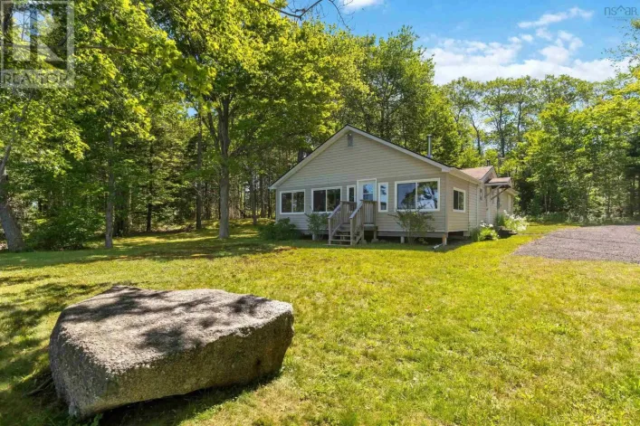 3021 Sissiboo Road, Doucetteville