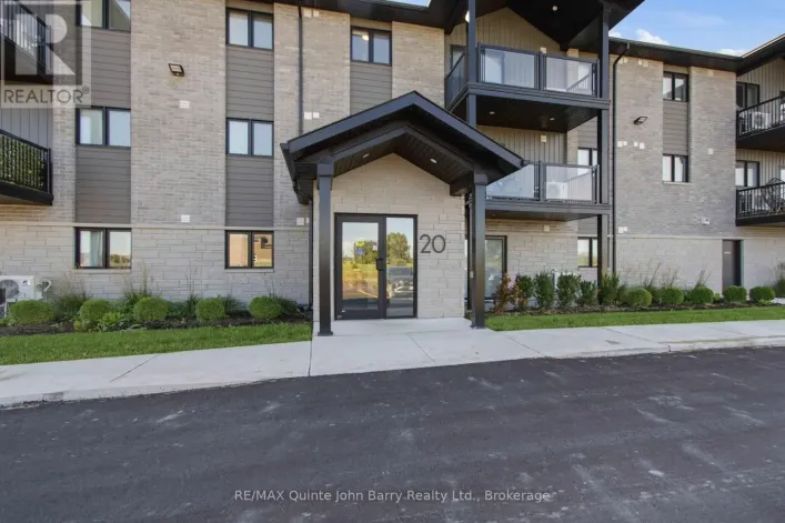 302-20 HILLSIDE MEADOW DRIVE, Quinte West