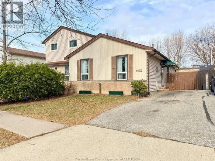 3026 ERINDALE CRESCENT, Windsor
