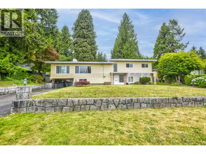 3028 STARLIGHT WAY, Coquitlam