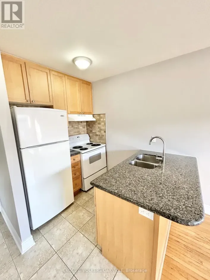 303 - 11 THIRTY THIRD STREET, Toronto