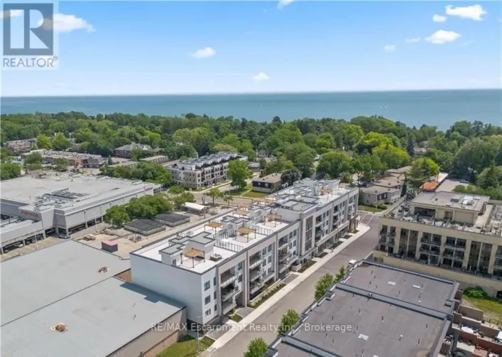 303 - 123 MAURICE DRIVE, Oakville