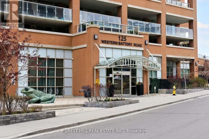 303 - 125 WESTERN BATTERY ROAD, Toronto