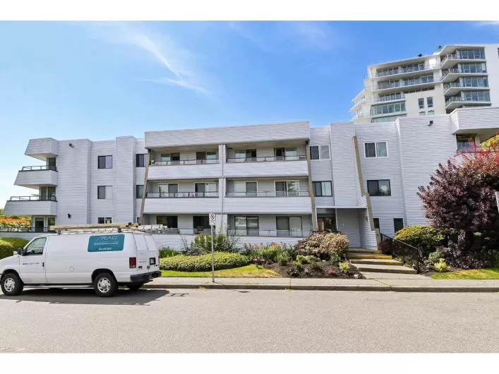303 1341 GEORGE, STREET, White Rock