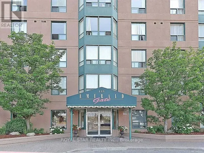 303 - 135 HILLCREST AVENUE, Mississauga
