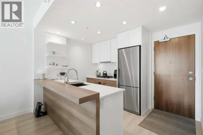 303, 138 waterfront Court SW, Calgary