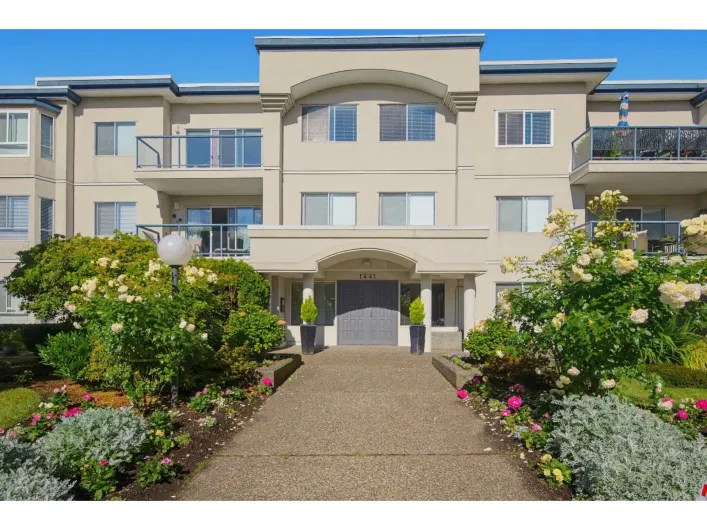 303 1441 BLACKWOOD STREET, White Rock