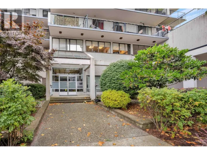 303 150 E 15TH STREET, North Vancouver