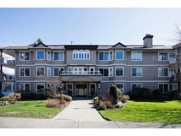 303 1500 MERKLIN STREET, White Rock