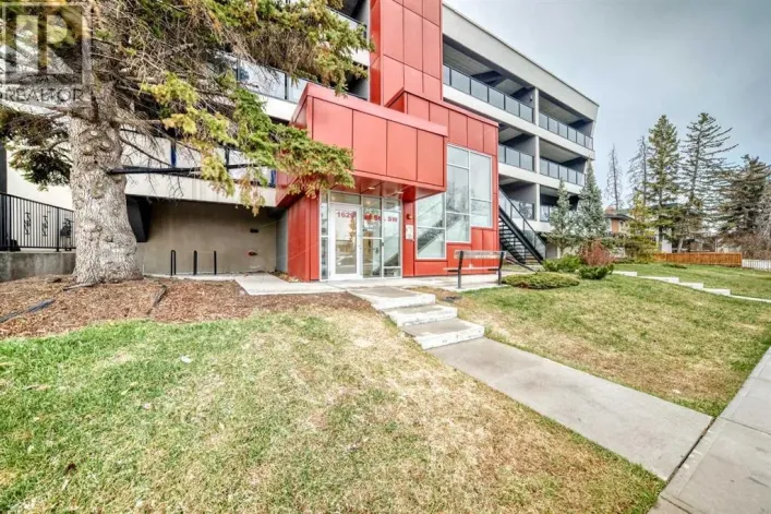303, 1629 38 Street SW, Calgary