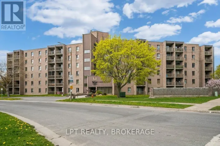 303 - 17 ELDON HALL PLACE, Kingston