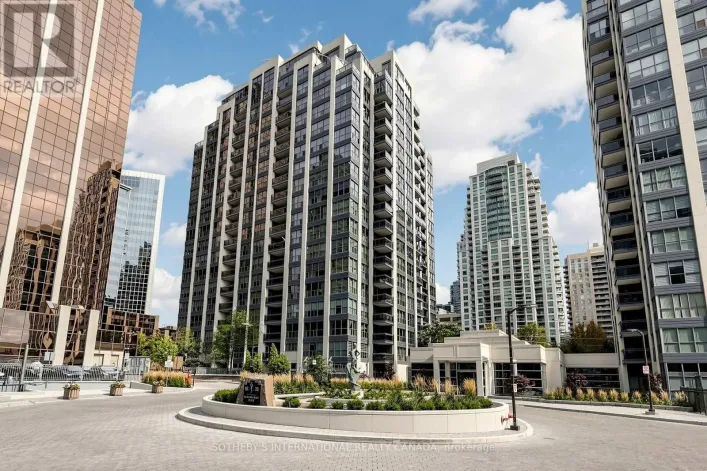 303 - 18 HOLLYWOOD AVENUE, Toronto