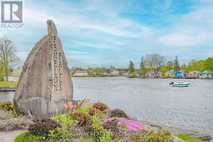 303 - 19B WEST STREET N, Kawartha Lakes