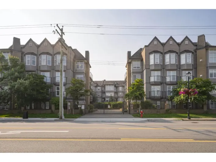 303 20200 56 AVENUE, Langley