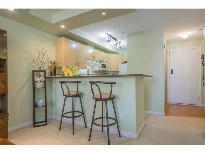 303 20200 56 AVENUE, Langley