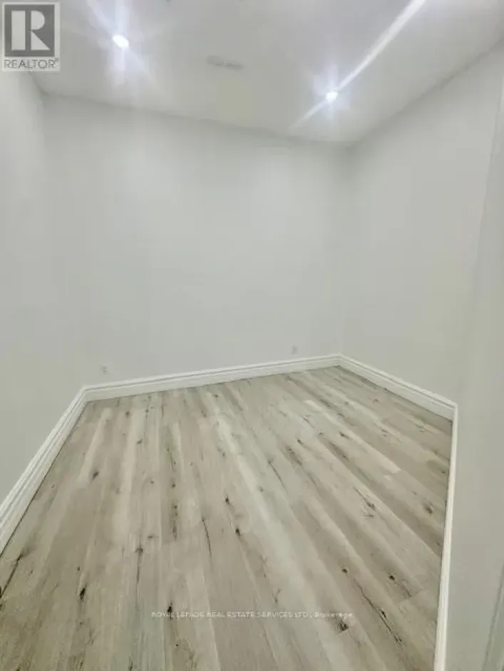 303 - 206 CARLTON STREET, Toronto