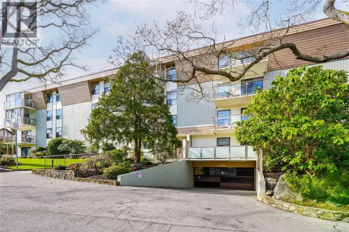 303 2125 Oak Bay Ave, Oak Bay