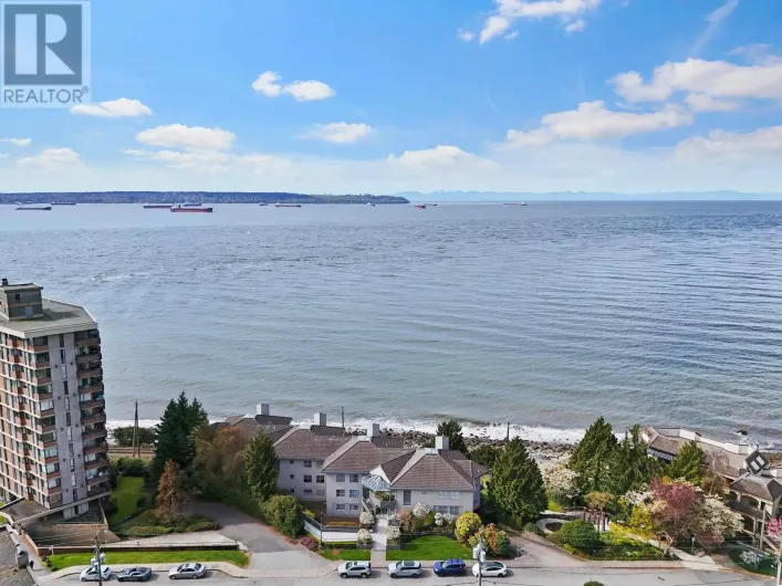 303 2190 ARGYLE AVENUE, West Vancouver