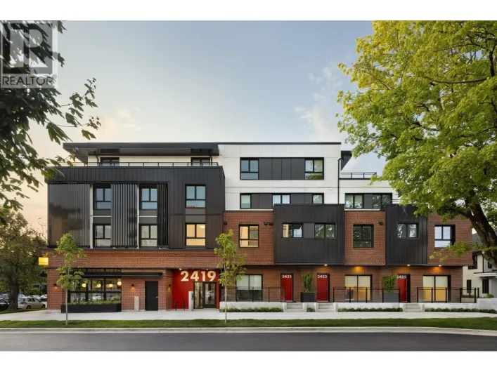 303 2419 GRANT STREET, Vancouver