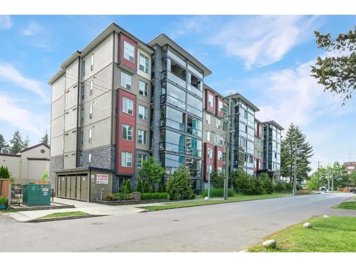 303 2649 JAMES STREET, Abbotsford