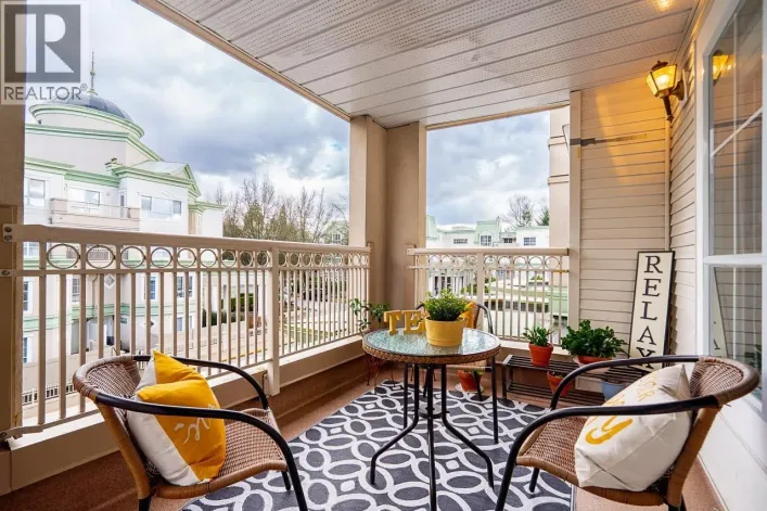 303 2960 PRINCESS CRESCENT, Coquitlam