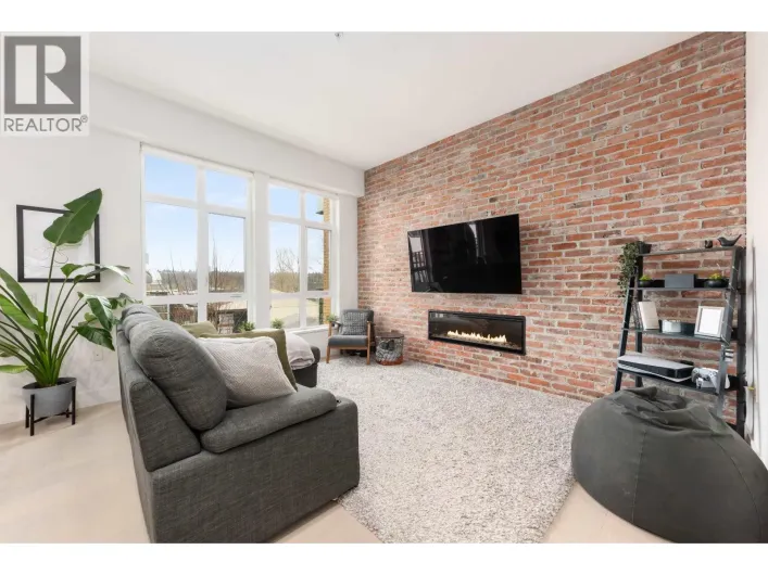303 300 SALTER STREET, New Westminster