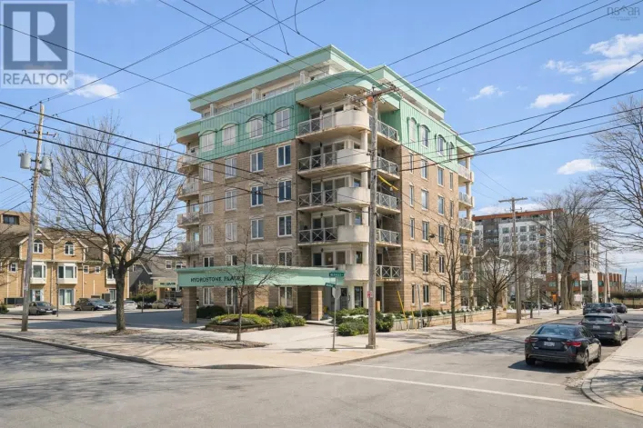 303 3051 Isleville Street, North End