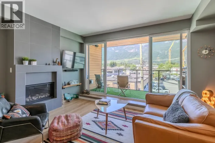 303 38165 CLEVELAND AVENUE, Squamish