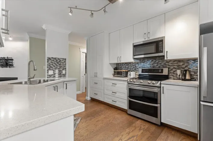 303 45765 SPADINA AVENUE|Chilliwack Downtown, Chilliwack