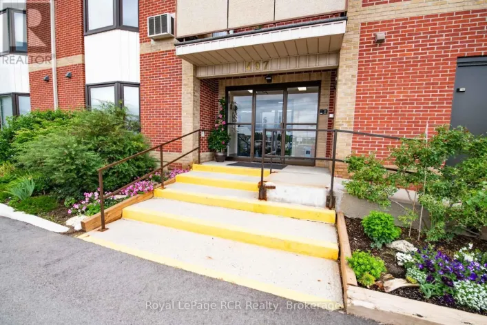 303 - 497 BIRMINGHAM STREET W, Wellington North