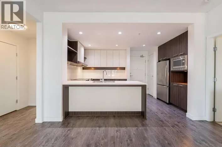 303 545 FOSTER AVENUE, Coquitlam