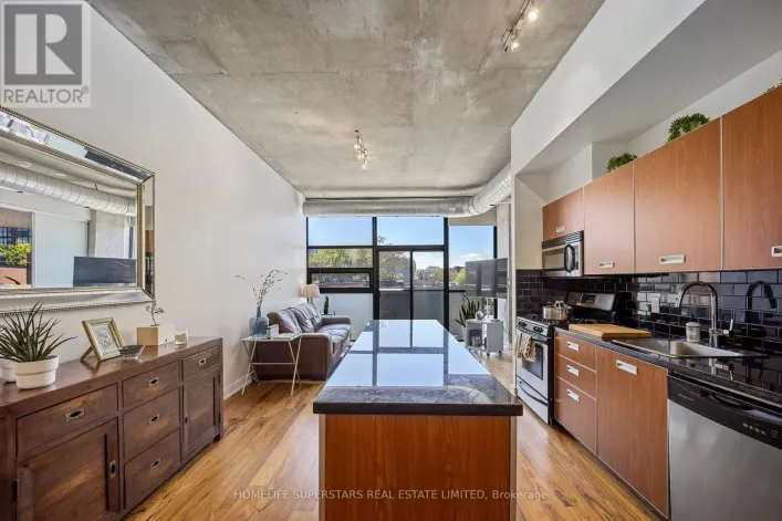 303 - 60 BATHURST STREET, Toronto