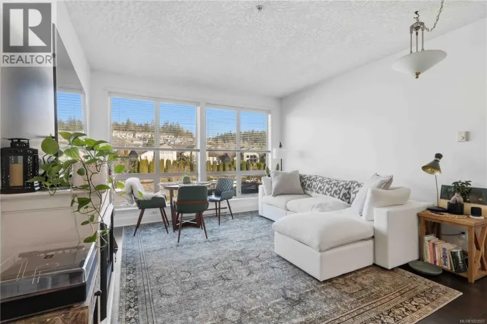 303 627 Brookside Rd, Colwood