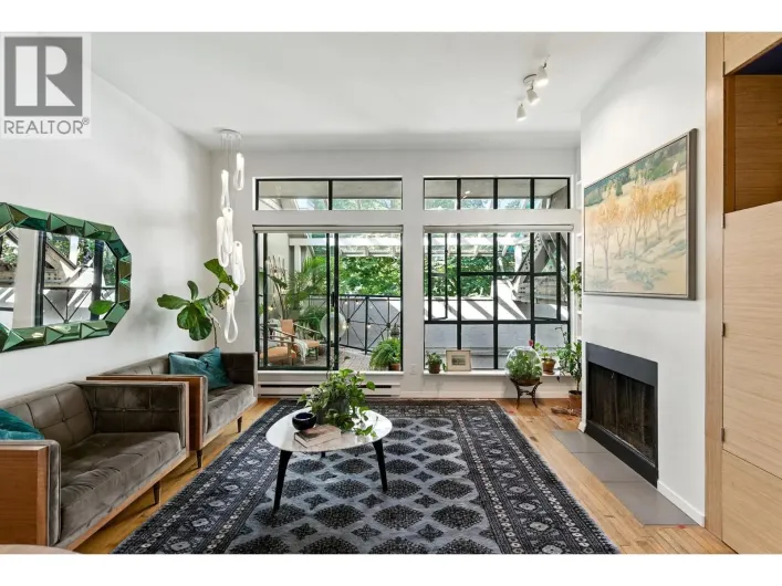 303 700 E PENDER STREET, Vancouver