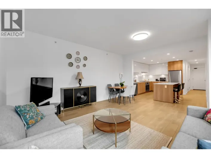 303 715 W 15TH STREET, North Vancouver