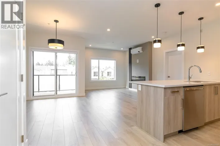 303 924 Jenkins Ave, Langford