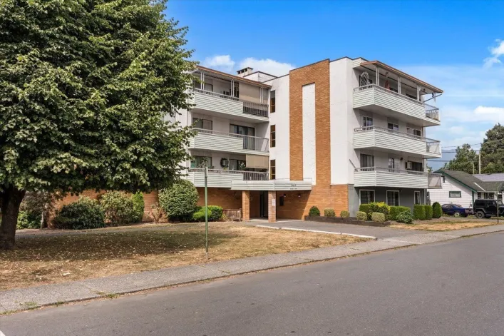 303 9425 NOWELL STREET|Chilliwack Proper East, Chilliwack