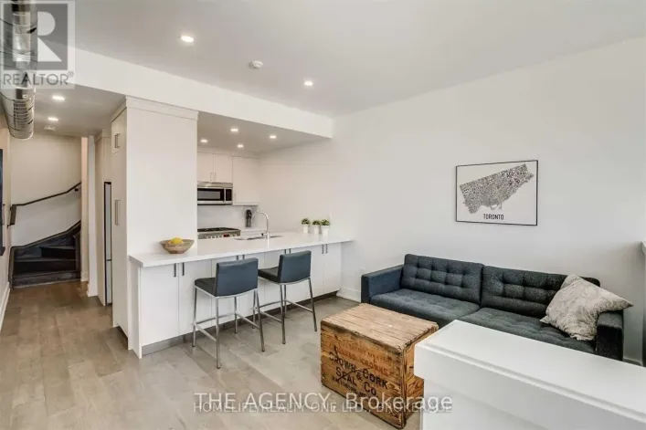 303 GILMOUR AVENUE, Toronto