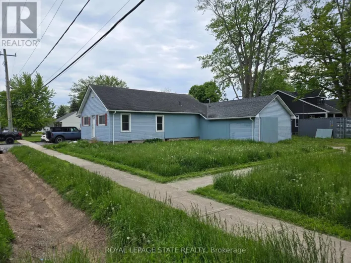 303 RIDGE ROAD S, Fort Erie